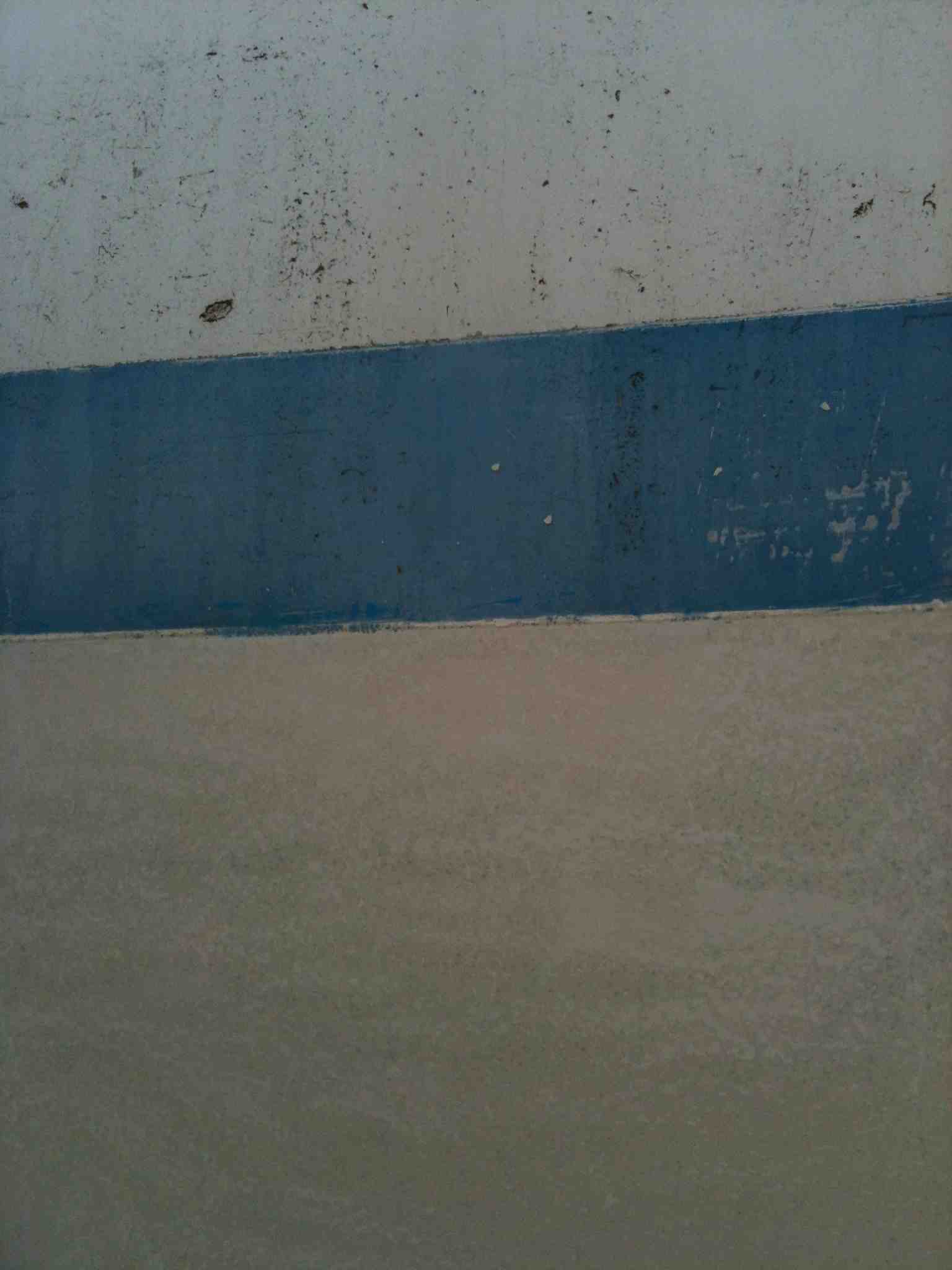 [Immagine: 2012813103714_5 carena pulita.jpg]